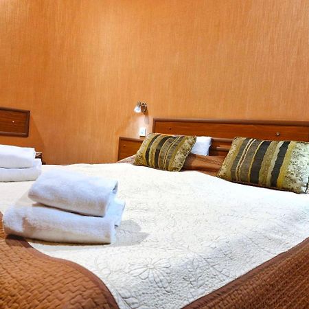 טביליסי Hotel Pavo מראה חיצוני תמונה