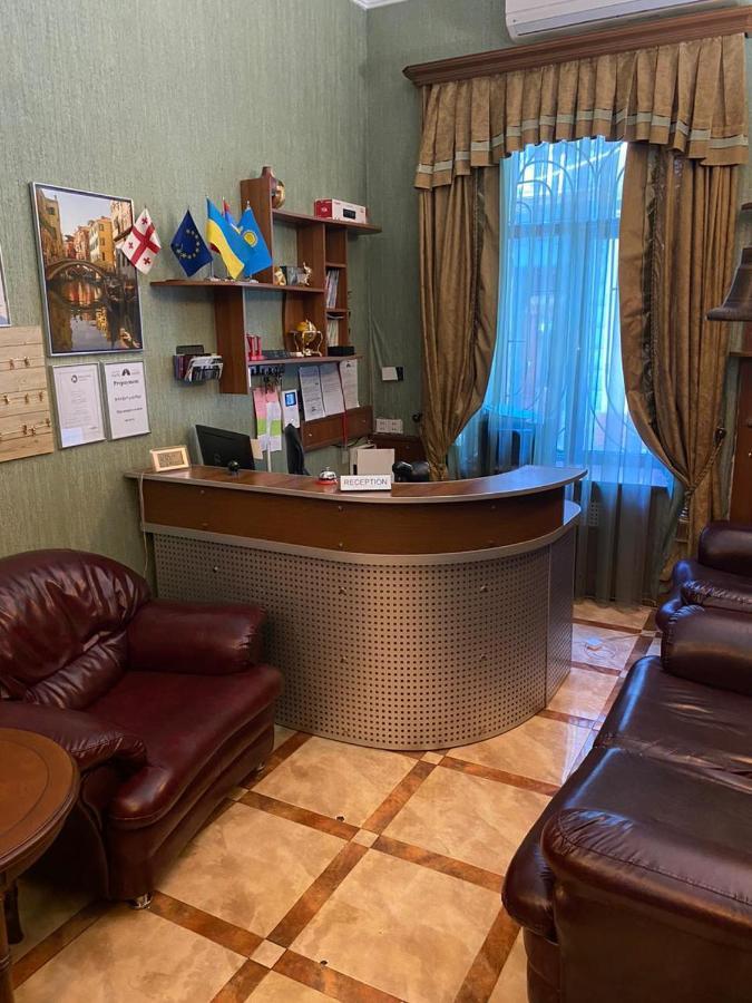 טביליסי Hotel Pavo מראה חיצוני תמונה