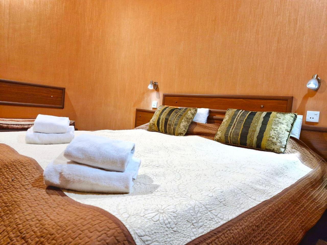 טביליסי Hotel Pavo מראה חיצוני תמונה